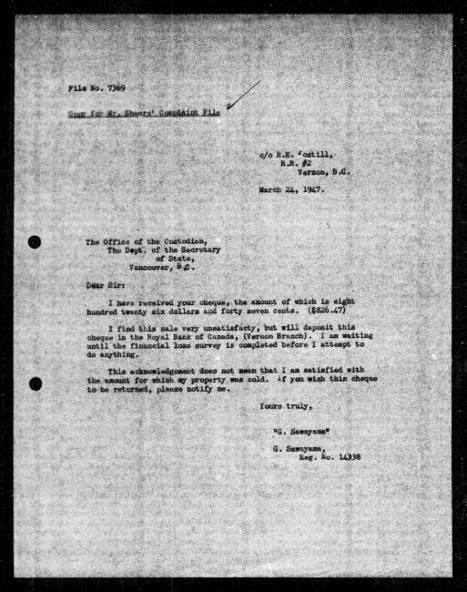 Un microfilm noir et blanc scanné d'une copie dactylographiée d'une lettre adressée au gouvernement de G Sawayama concernant la dépossession de sa propriété. Il y a des annotation manuscrites.