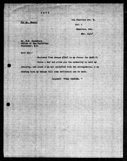 Un microfilm noir et blanc scanné d'une copie dactylographiée d'une lettre adressée au gouvernement de Fumi Deshima concernant la dépossession de sa propriété.