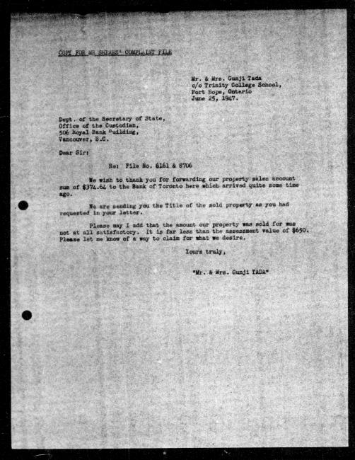 Un microfilm noir et blanc scanné d'une copie dactylographiée d'une lettre adressée au gouvernement de 
Gunji Tada concernant la dépossession de sa propriété.