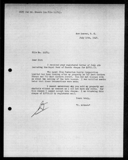 Un microfilm noir et blanc scanné d'une copie dactylographiée d'une lettre adressée au gouvernement de Y Arikado concernant la dépossession de sa propriété. Il y a la siganture de l'auteur.