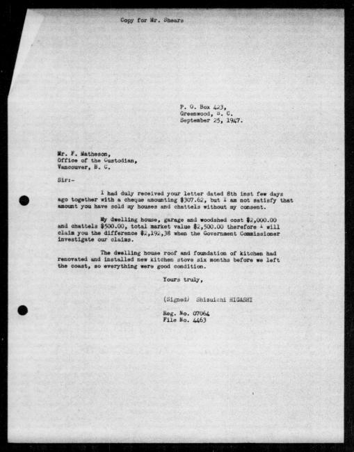 Un microfilm noir et blanc scanné d'une copie dactylographiée d'une lettre adressée au représentant du gouvernement F Matheson de Shizuichi Higashi concernant la dépossession de sa propriété.